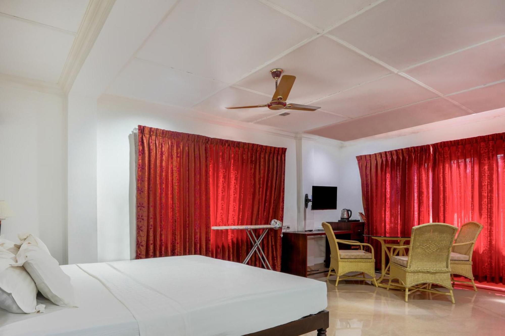 Palette Resorts- Tapovan Green County Thattakad Exterior photo